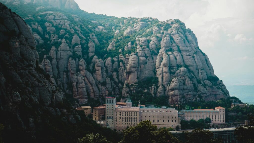 santa-maria-de-montserrat-abbey