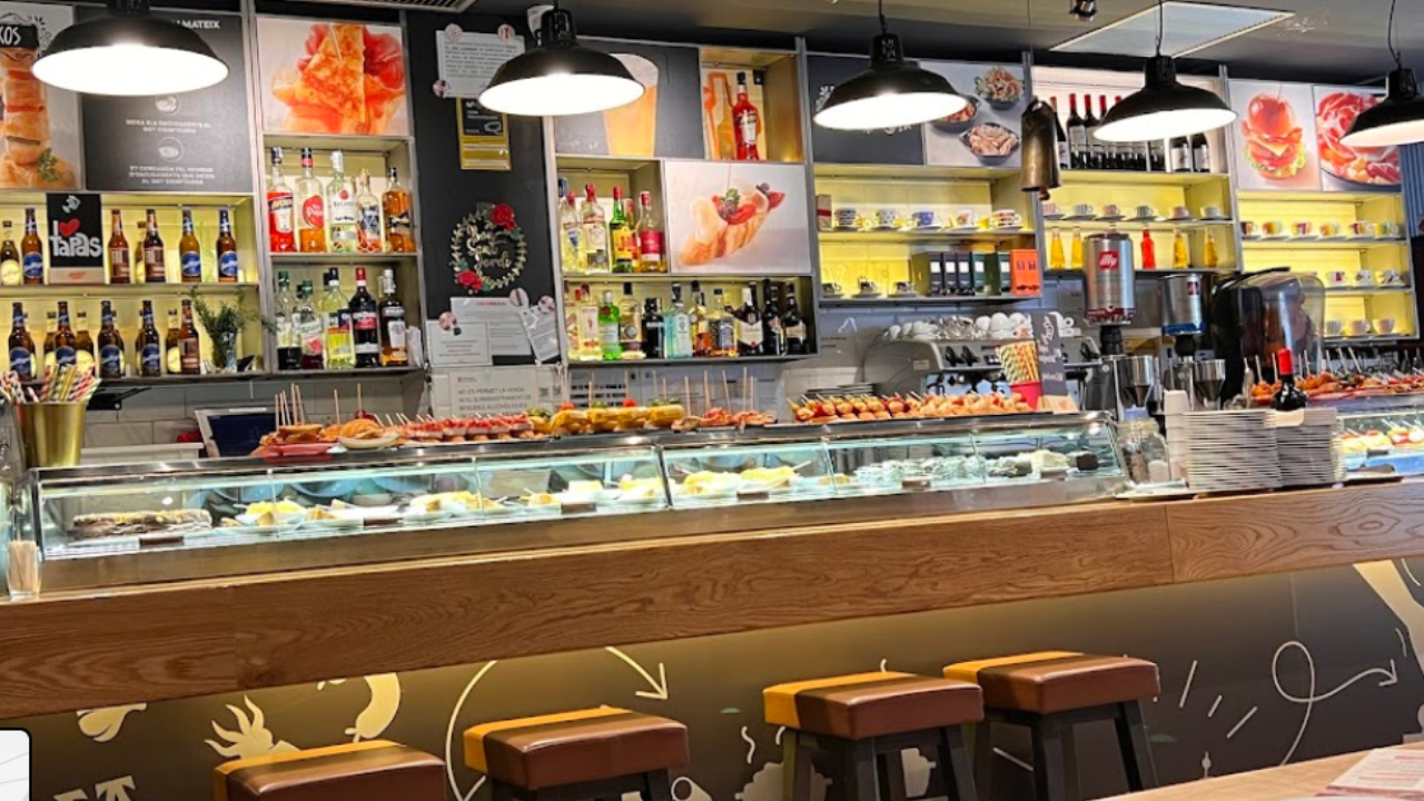 el-triangle-dalinia-bar
