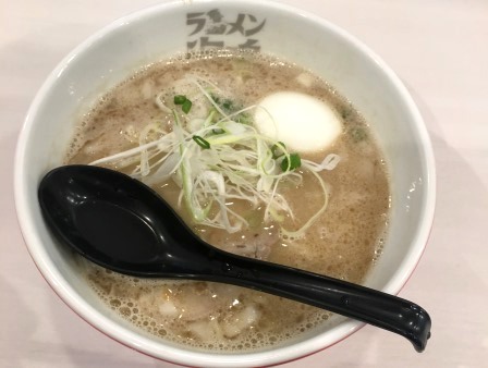 とんこつ 魚介スープ ラーメン海鳴 福岡空港店